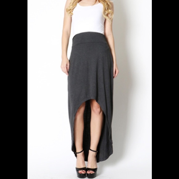 BLACK New Med Hi-Low Skirt - Picture 2 of 4